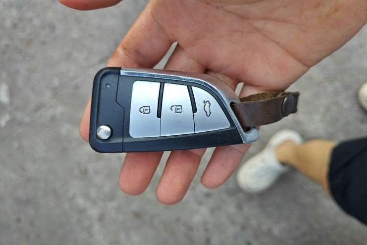 Used Lotus L5 2012 Sportback 1.8L Automatic Trend Edition Vehicle Key