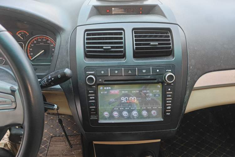 Used Lotus L5 2012 Sportback 1.8L Automatic Trend Edition Audio And AC Panel