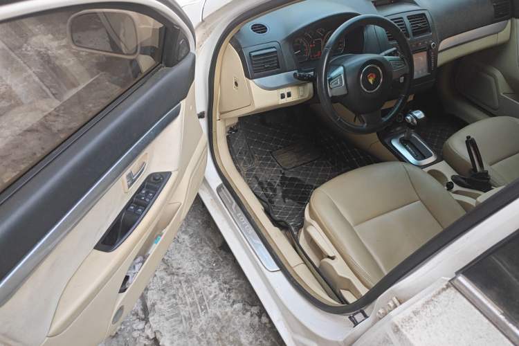Used Lotus L5 2012 Sportback 1.8L Automatic Trend Edition Driver Seat