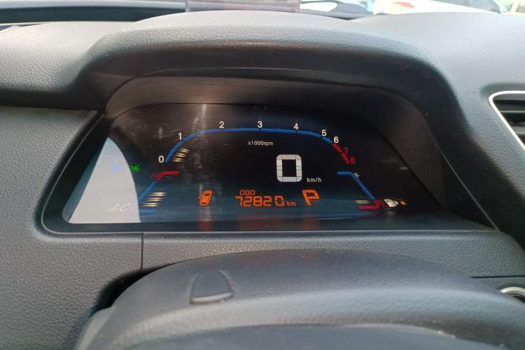 Used Luxgen 5 2014 Honor Navigation Edition 1.8T Automatic Luxury Model Instrument Cluster