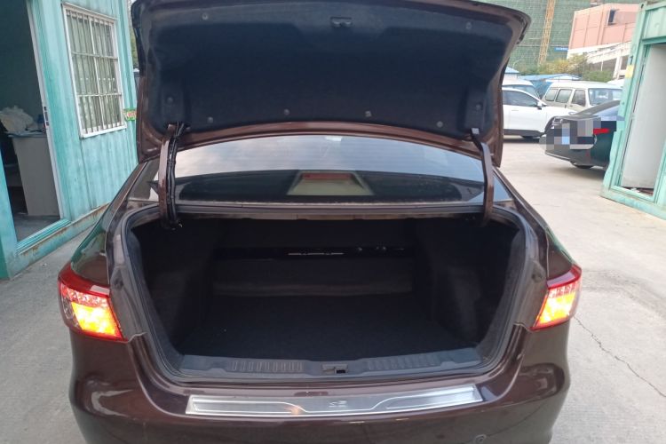 Used Luxgen 5 2014 Honor Navigation Edition 1.8T Automatic Luxury Model Trunk