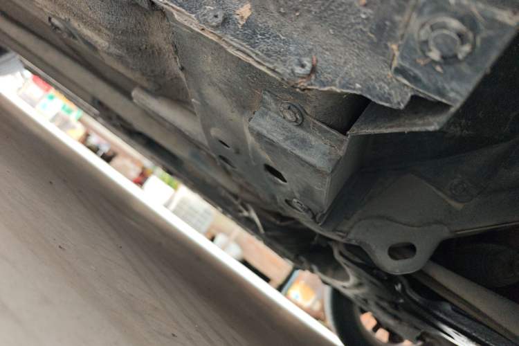 Used Luxgen 5 2013 1.8T Automatic Luxury Model Chassis Front Right