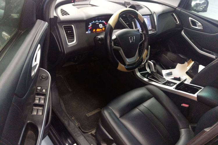 Used Luxgen 5 2013 1.8T Automatic Prestige Model Driver Seat