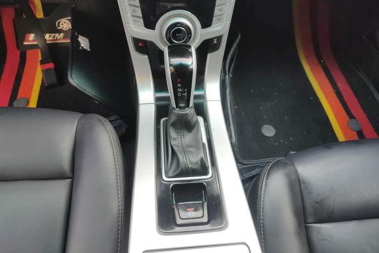 Used Luxgen 5 2013 1.8T Automatic Prestige Model Gear Lever