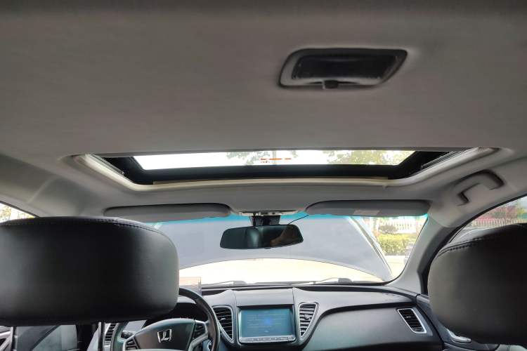 Used Luxgen 5 2013 1.8T Automatic Prestige Model Headliner