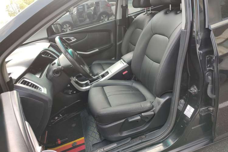 Used Luxgen 5 2013 1.8T Automatic Prestige Model Left Front Seat