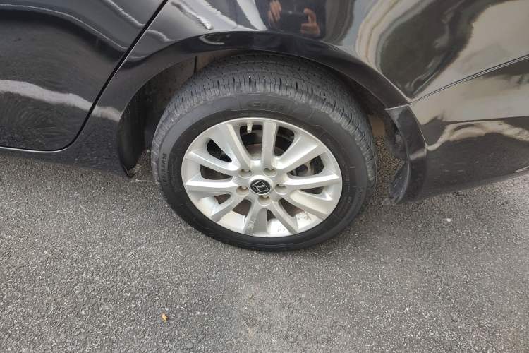 Used Luxgen 5 2013 1.8T Automatic Prestige Model Left Rear Wheel Hub