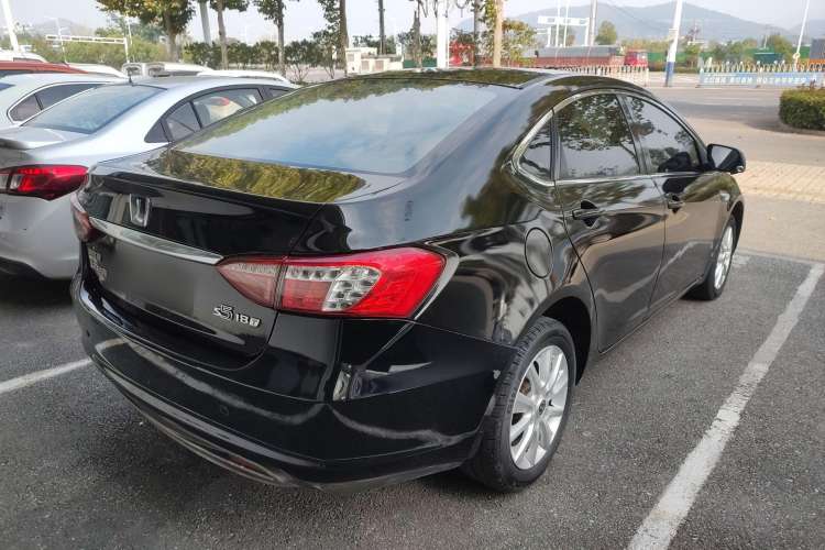 Used Luxgen 5 2013 1.8T Automatic Prestige Model Rear Right 45 Deg