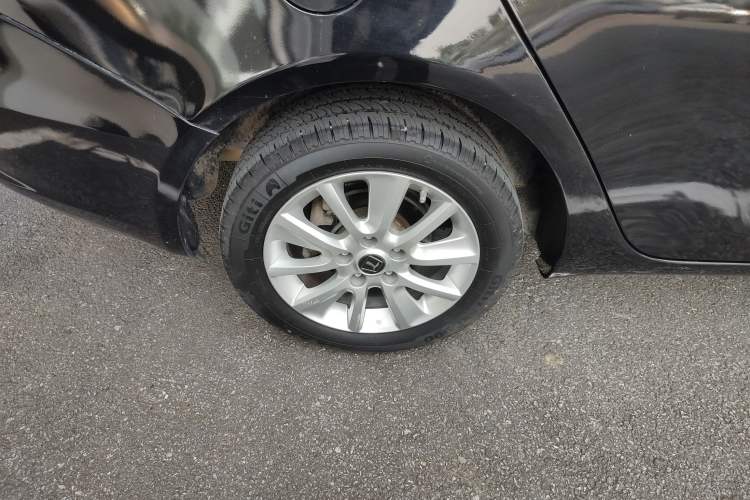 Used Luxgen 5 2013 1.8T Automatic Prestige Model Right Rear Wheel Hub