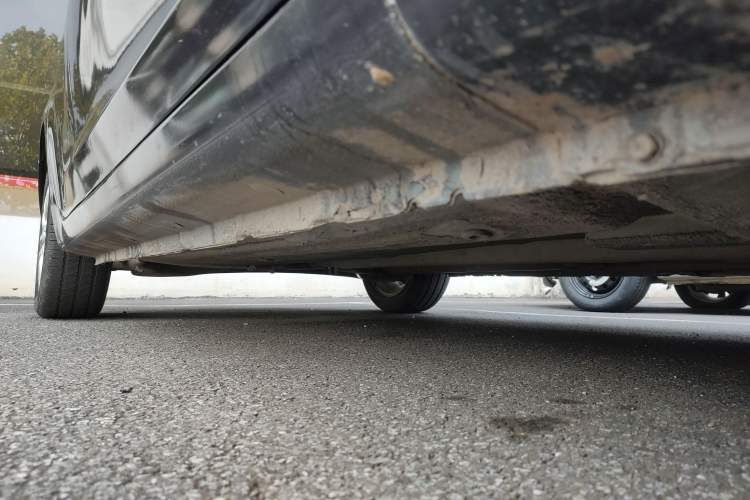 Used Luxgen 5 2013 1.8T Automatic Prestige Model Right Side Sill