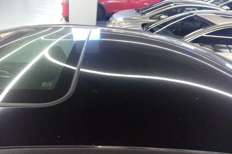Used Luxgen 5 2013 1.8T Automatic Prestige Model Roof