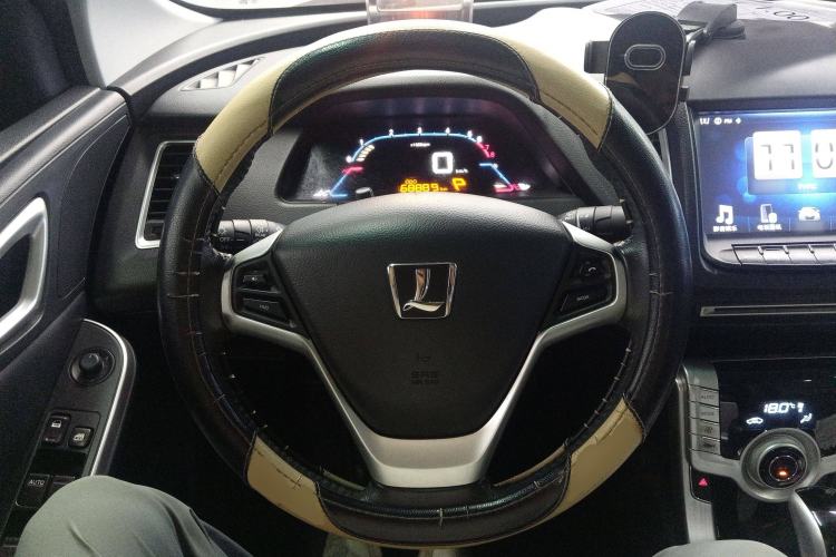 Used Luxgen 5 2013 1.8T Automatic Prestige Model Steering Wheel