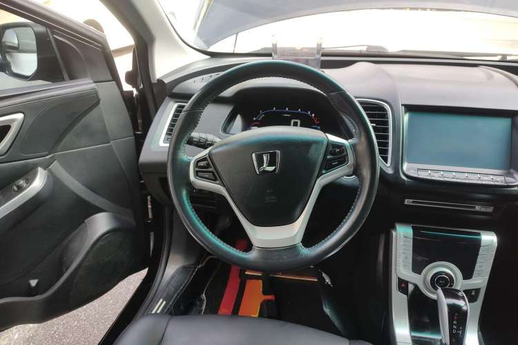 Used Luxgen 5 2013 1.8T Automatic Prestige Model Steering Wheel