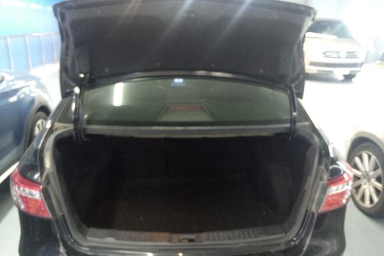 Used Luxgen 5 2013 1.8T Automatic Prestige Model Trunk