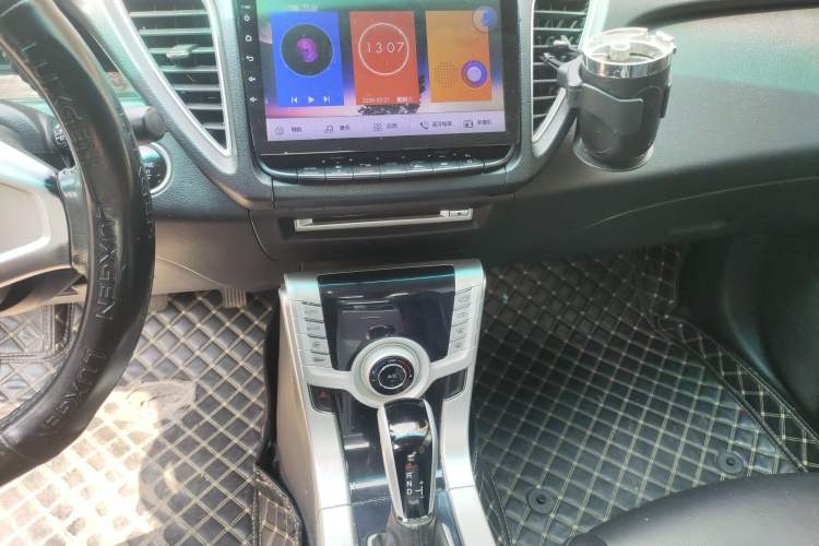 Used Luxgen 5 2013 1.8T Automatic Luxury Model Audio And AC Panel