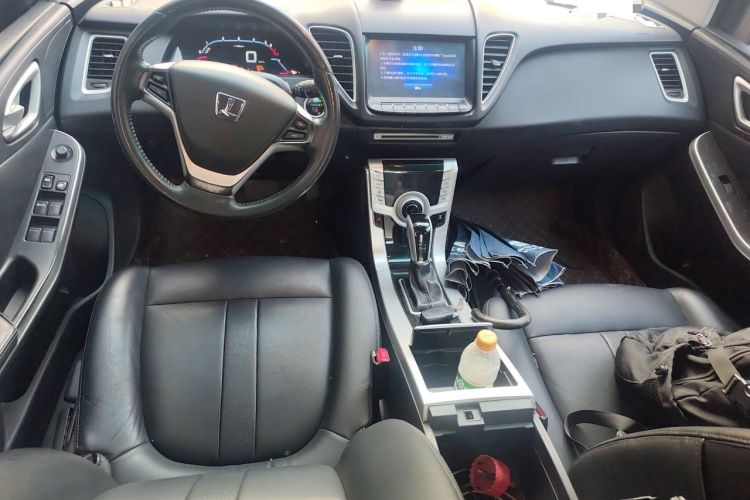 Used Luxgen 5 2013 1.8T Automatic Prestige Model Center Console