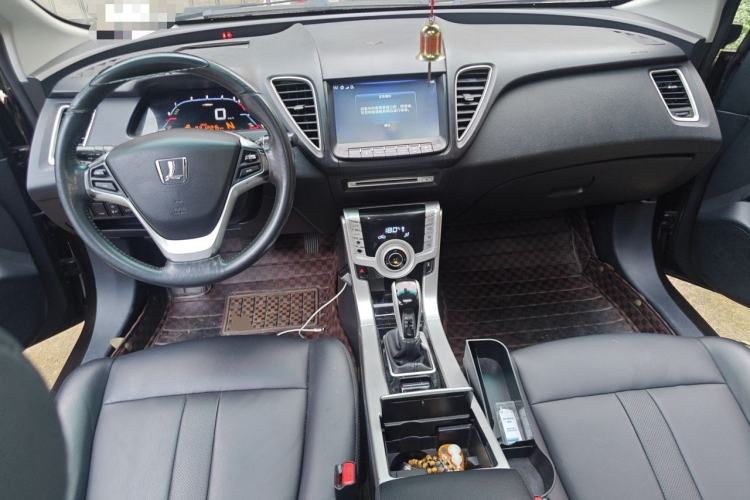 Used Luxgen 5 2013 1.8T Automatic Prestige Model Center Console
