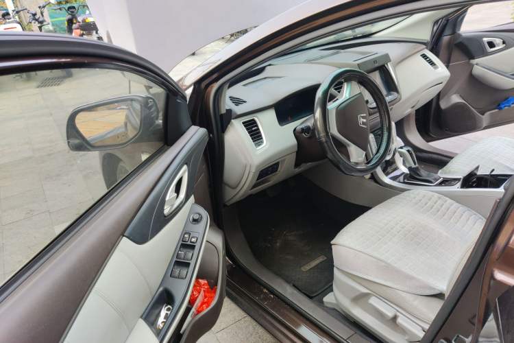 Used Luxgen 5 2013 1.8T Automatic Luxury Model Driver Seat