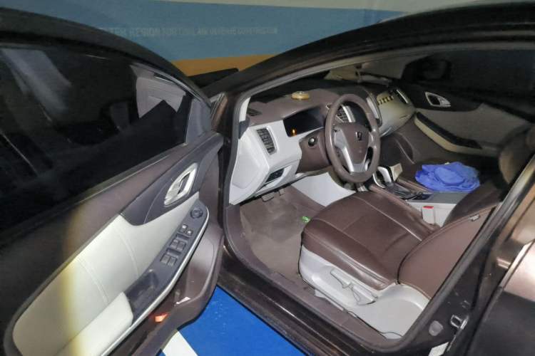 Used Luxgen 5 2013 1.8T Automatic Luxury Model Driver Seat