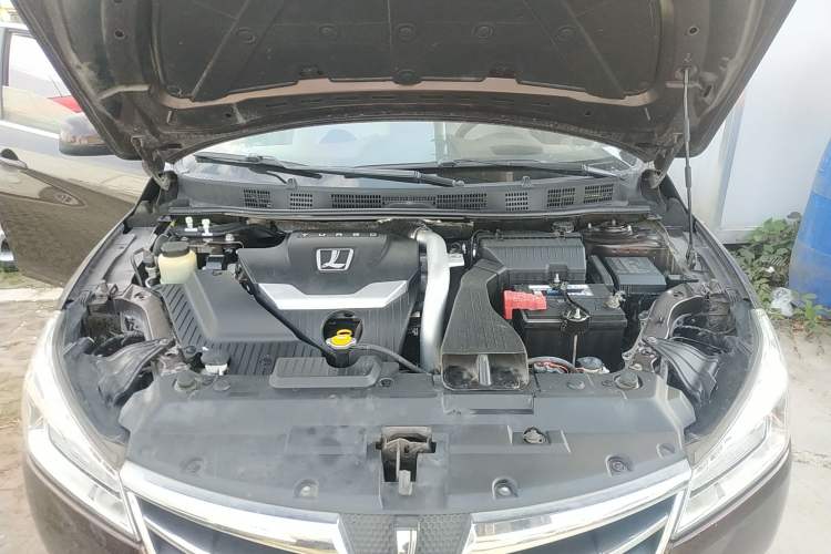 Used Luxgen 5 2013 1.8T Automatic Luxury Model Engine Bay