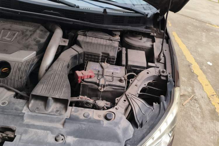 Used Luxgen 5 2013 1.8T Automatic Flagship Model Engine Bay Left