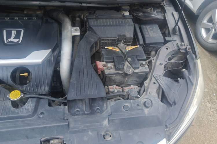 Used Luxgen 5 2013 1.8T Automatic Prestige Model Engine Bay Left