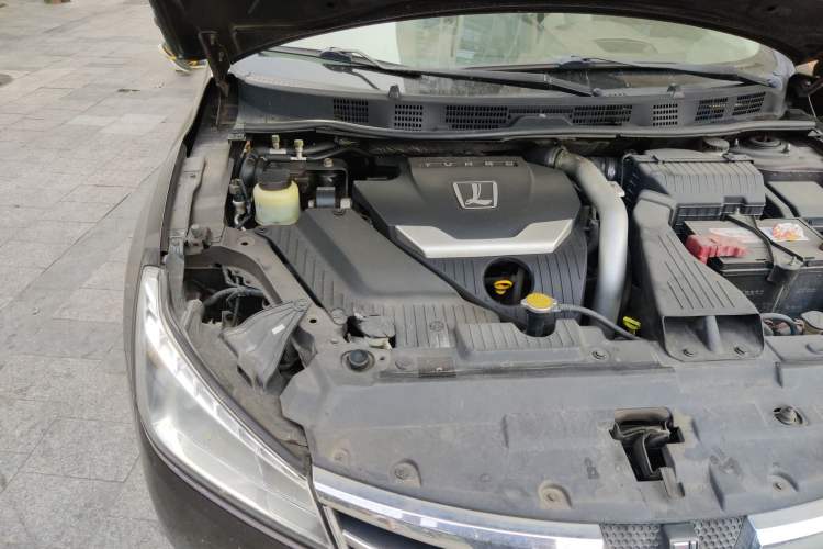 Used Luxgen 5 2013 1.8T Automatic Luxury Model Engine Bay Right