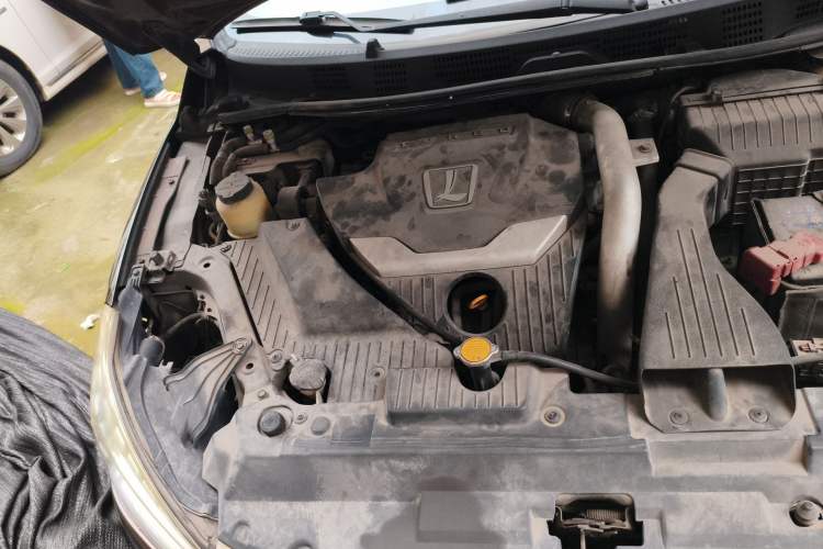 Used Luxgen 5 2013 1.8T Automatic Flagship Model Engine Bay Right