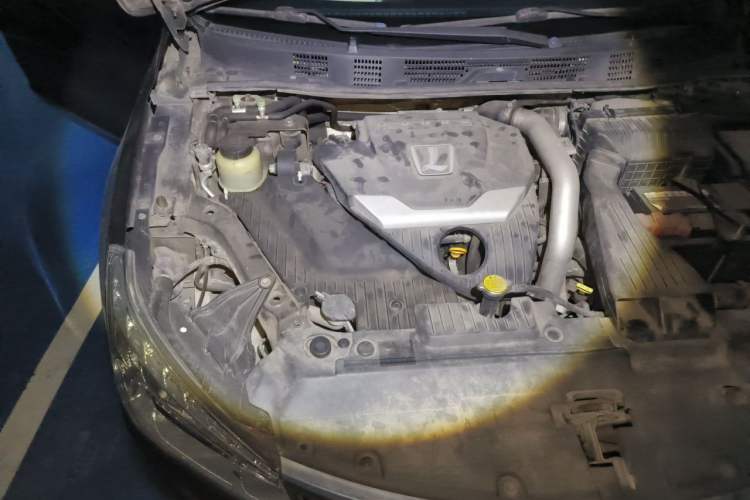 Used Luxgen 5 2013 1.8T Automatic Luxury Model Engine Bay Right