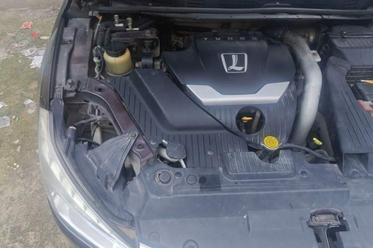Used Luxgen 5 2013 1.8T Automatic Prestige Model Engine Bay Right