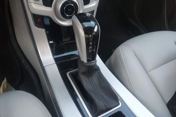Used Luxgen 5 2013 1.8T Automatic Luxury Model Gear Lever