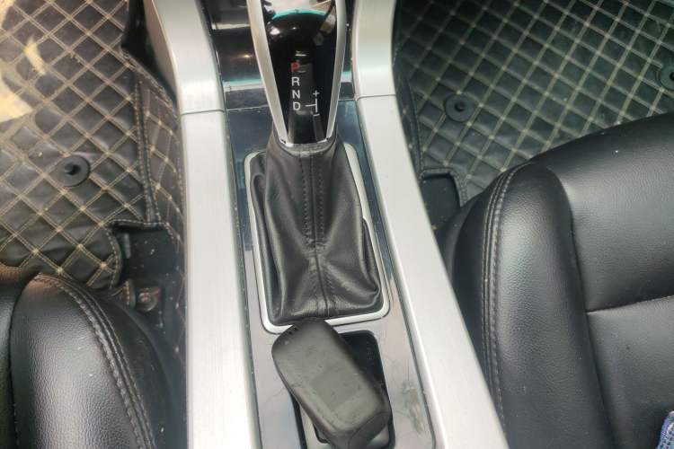Used Luxgen 5 2013 1.8T Automatic Luxury Model Gear Lever