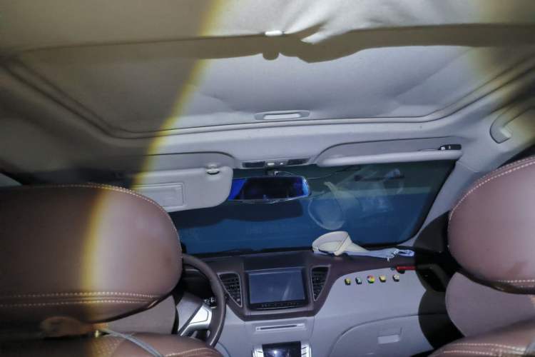 Used Luxgen 5 2013 1.8T Automatic Luxury Model Headliner