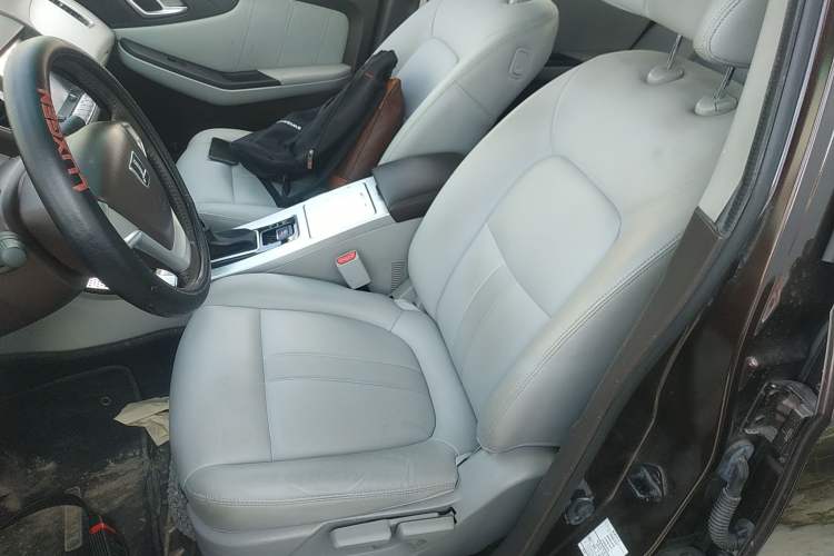 Used Luxgen 5 2013 1.8T Automatic Luxury Model Left Front Seat