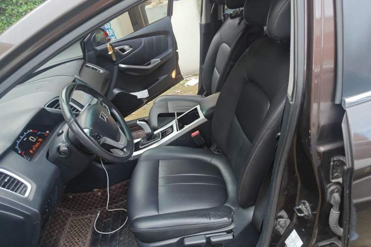 Used Luxgen 5 2013 1.8T Automatic Prestige Model Left Front Seat