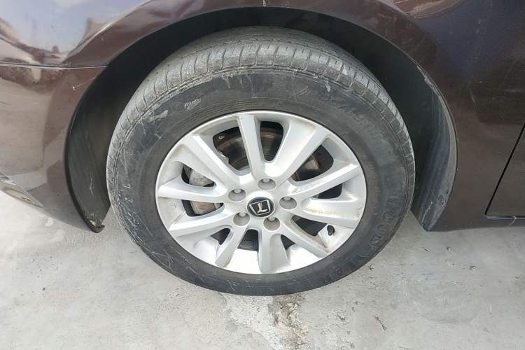 Used Luxgen 5 2013 1.8T Automatic Luxury Model Left Front Wheel Hub