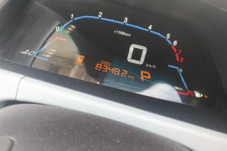 Used Luxgen 5 2013 1.8T Automatic Luxury Model Odometer Close Up