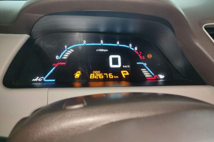 Used Luxgen 5 2013 1.8T Automatic Luxury Model Odometer Close Up