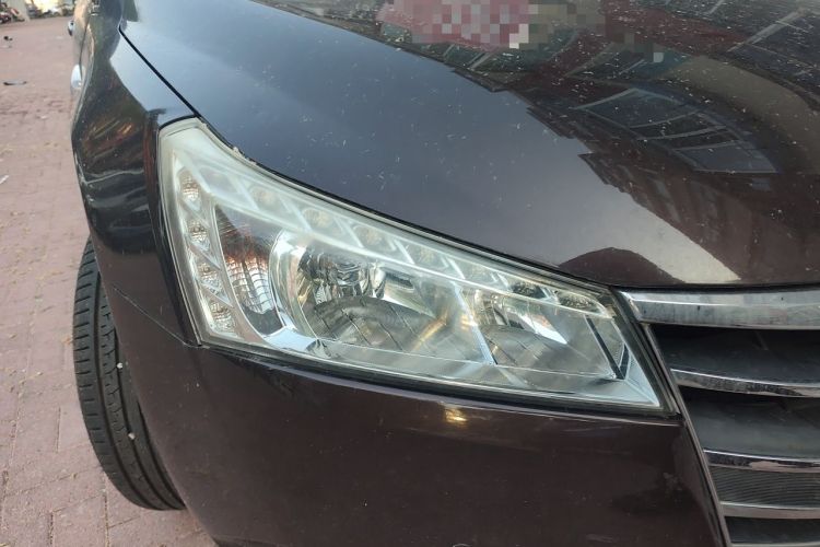 Used Luxgen 5 2013 1.8T Automatic Prestige Model Right Front Headlight