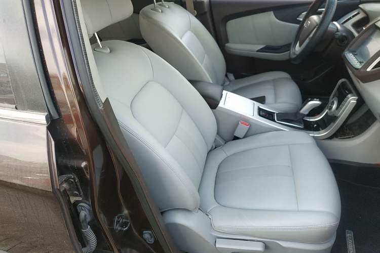 Used Luxgen 5 2013 1.8T Automatic Luxury Model Right Front Seat