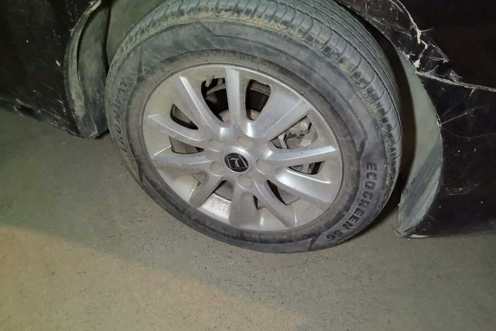 Used Luxgen 5 2013 1.8T Automatic Luxury Model Right Front Wheel Hub