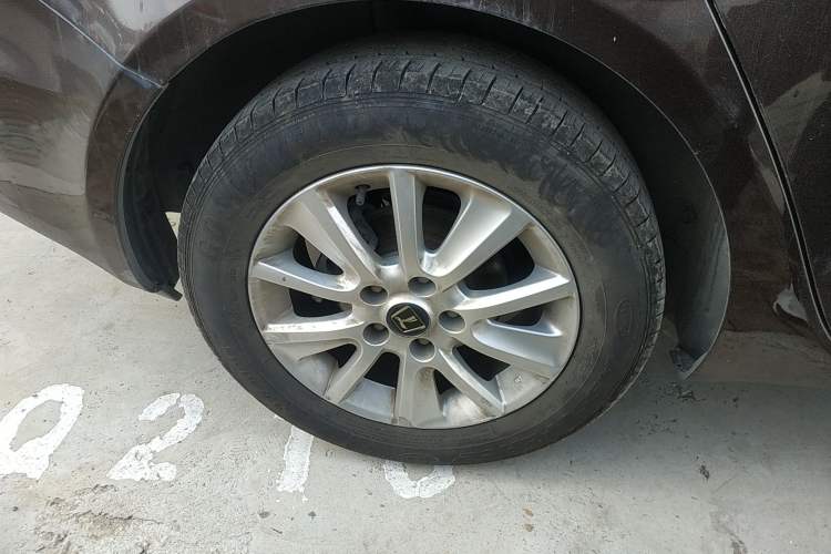 Used Luxgen 5 2013 1.8T Automatic Luxury Model Right Rear Wheel Hub