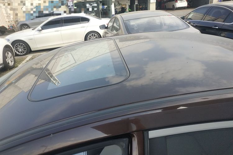 Used Luxgen 5 2013 1.8T Automatic Luxury Model Roof
