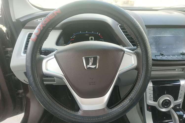 Used Luxgen 5 2013 1.8T Automatic Luxury Model Steering Wheel