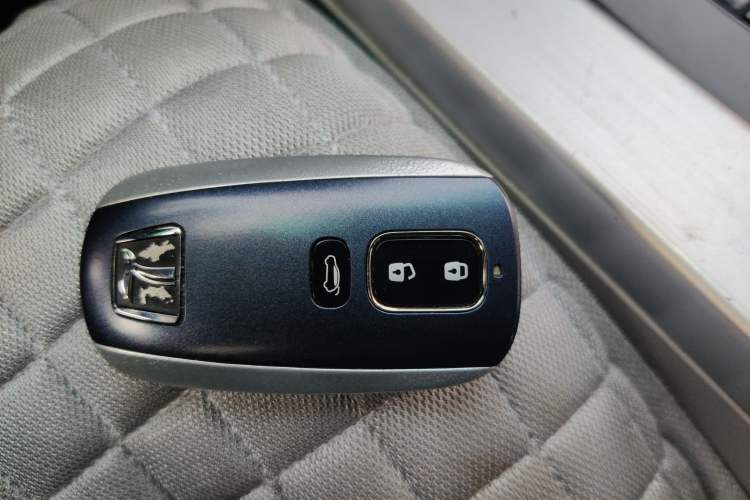 Used Luxgen 5 2013 1.8T Automatic Luxury Model Vehicle Key