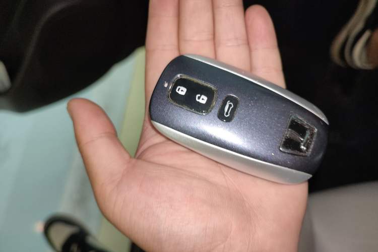 Used Luxgen 5 2013 1.8T Automatic Luxury Model Vehicle Key