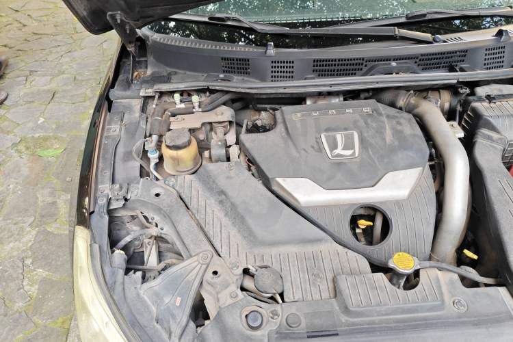 Used Luxgen 5 2013 1.8T Automatic Luxury Model Engine Bay Right