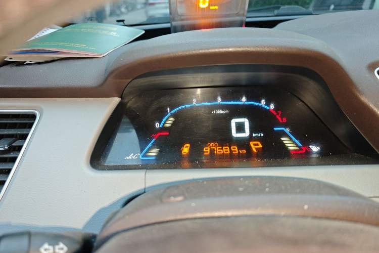 Used Luxgen 5 2013 1.8T Automatic Luxury Model Odometer Close Up