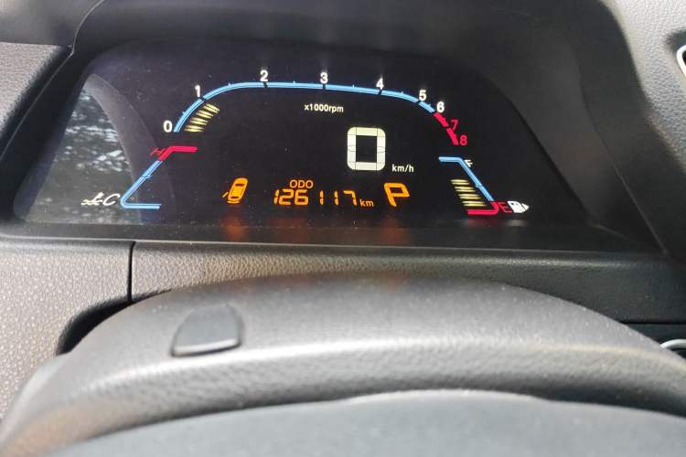 Used Luxgen 5 2013 1.8T Automatic Luxury Model Odometer Close Up