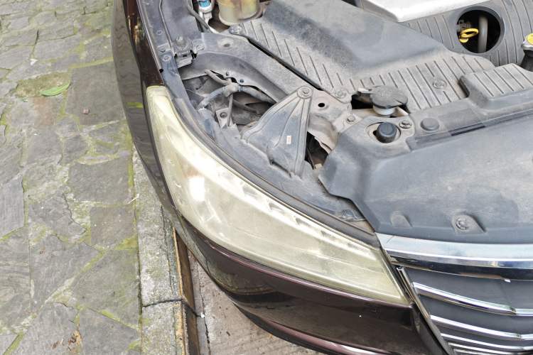 Used Luxgen 5 2013 1.8T Automatic Luxury Model Right Front Headlight